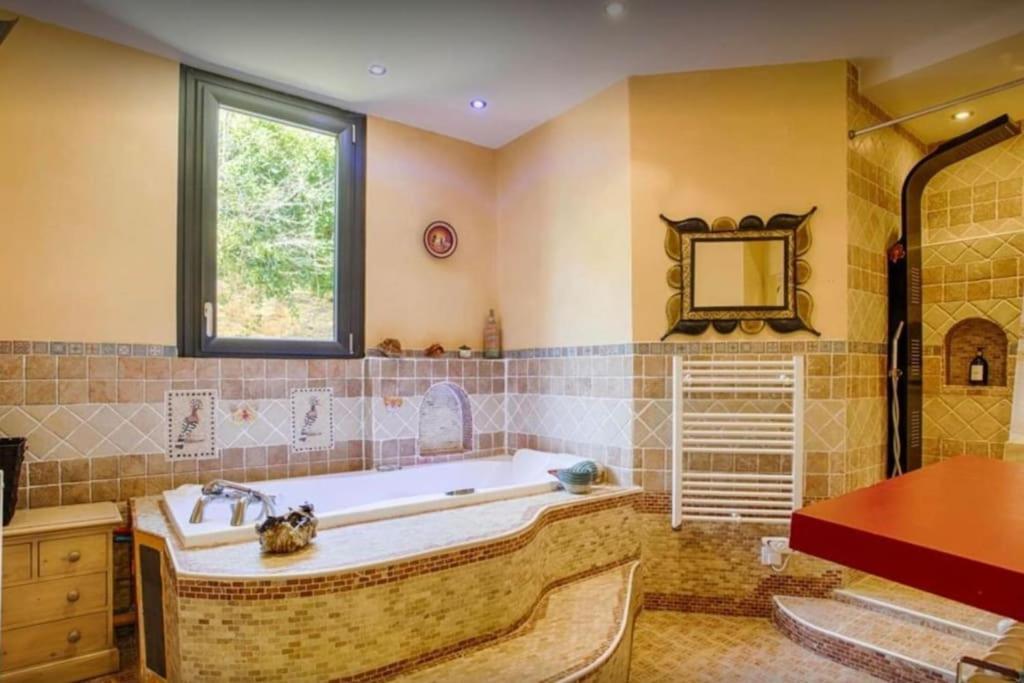 Le Manoir Du Val Vila Douvres-la-Delivrande Exterior foto